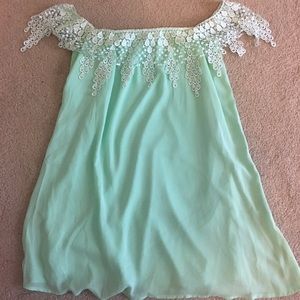 Tobi mint dress with lace sleeves